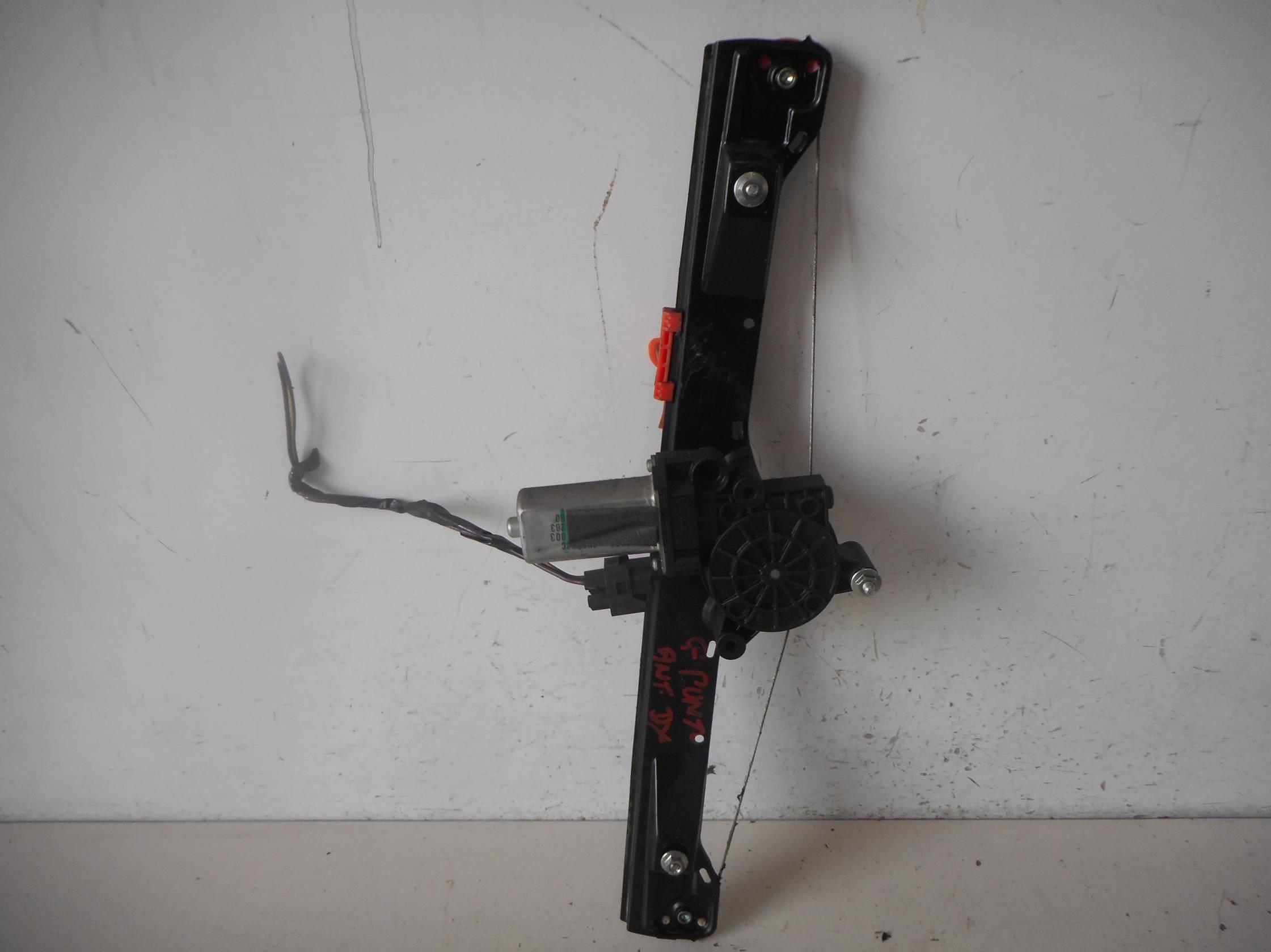 Alzacristallo elettr. porta ant. dx.